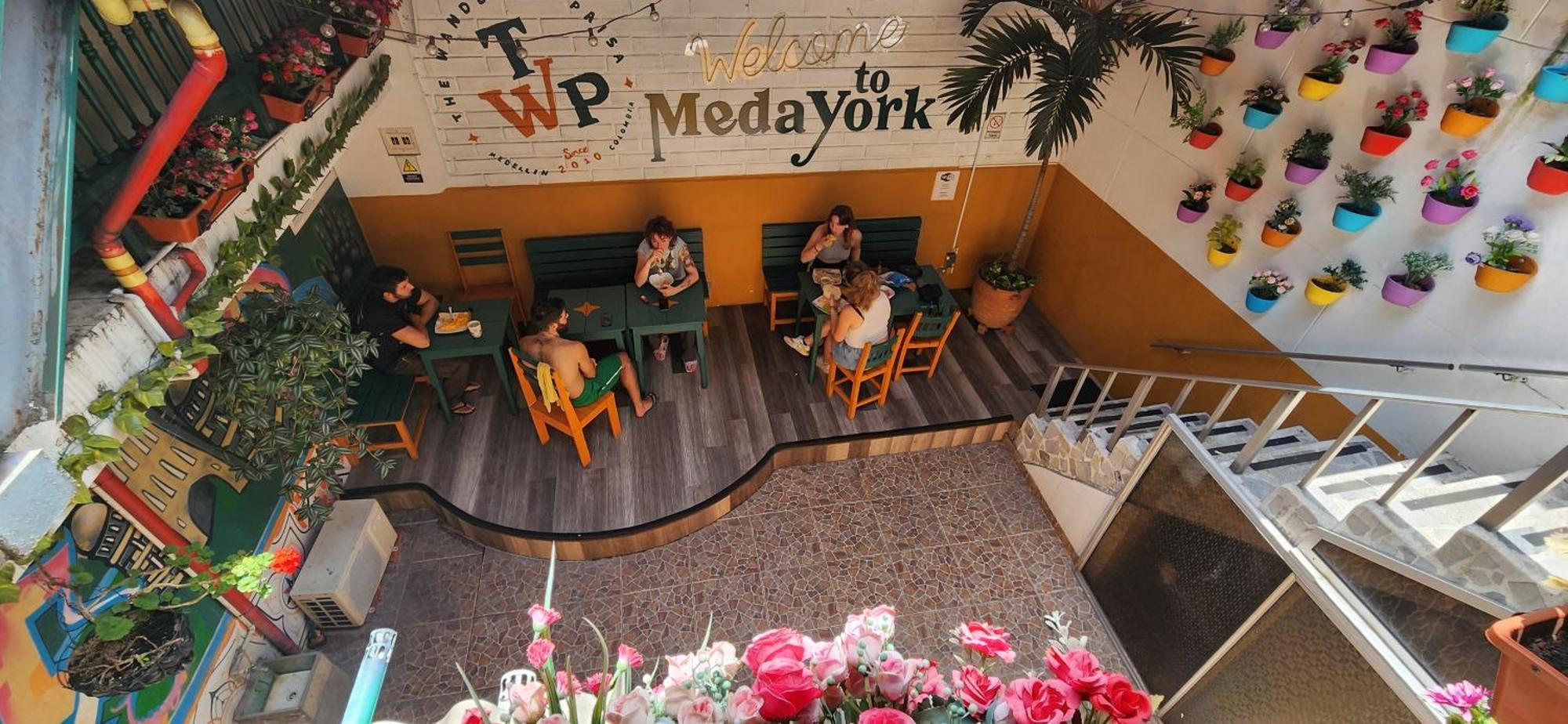 Hostel The Wandering Paisa Medellín Exterior foto